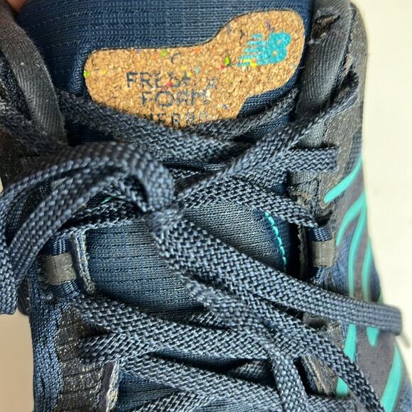 New Balance Sneakers - Women's 11 - Picture 9 of 10